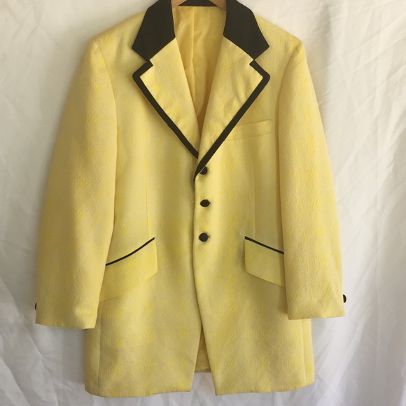Yellow dress coat